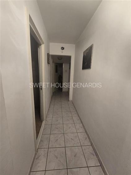 Apartament cu trei camere in zona centrala - 9