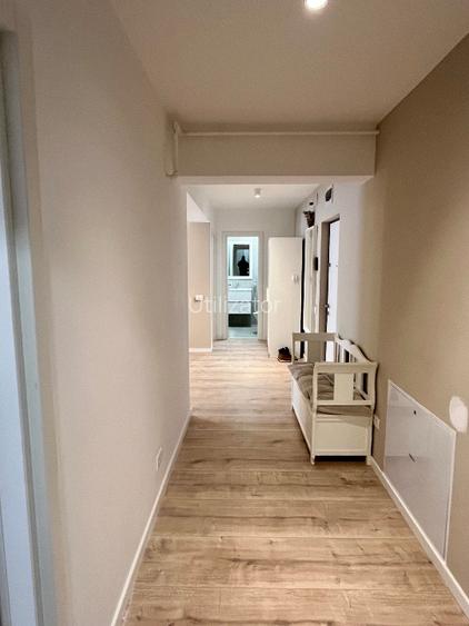 Închiriere Apartament 3 Camere + parcare - proprietar  - 7