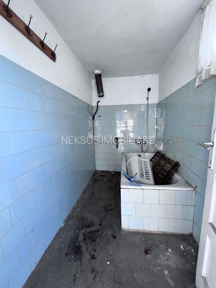 Casa de vanzare cu 3 camere, zona Schit - 8