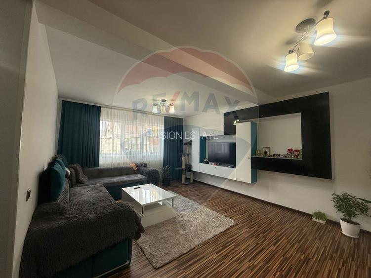 Casă / Vilă cu 5 camere de vânzare - 3