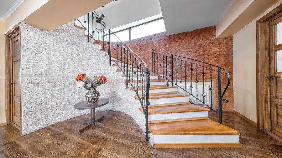 Suprafata generoasa teren - 39