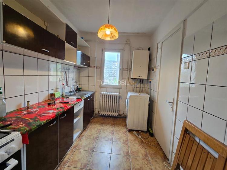 Apartament 2 camere semidecomandat, Podu Ros - Red Cube - liber - 4