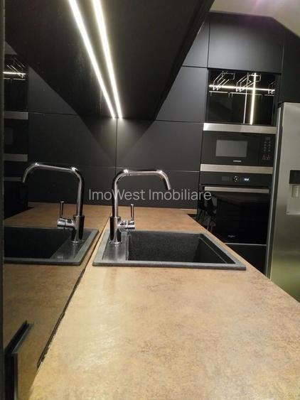 Casa S+P+E+M | 605 mp utili | 10 camere | 3 bucatarii | 4 bai | 3 terase | Garaj - 11