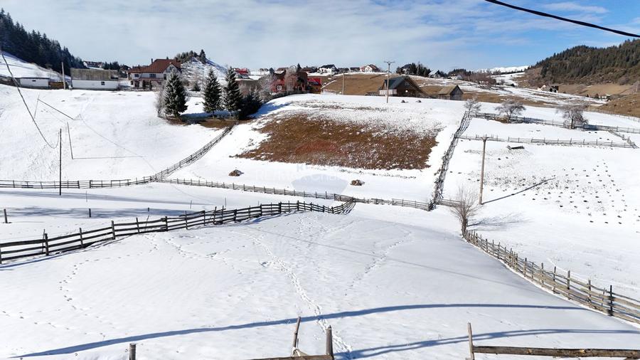 Teren intravilan | 1380 mp | Fundata - 8