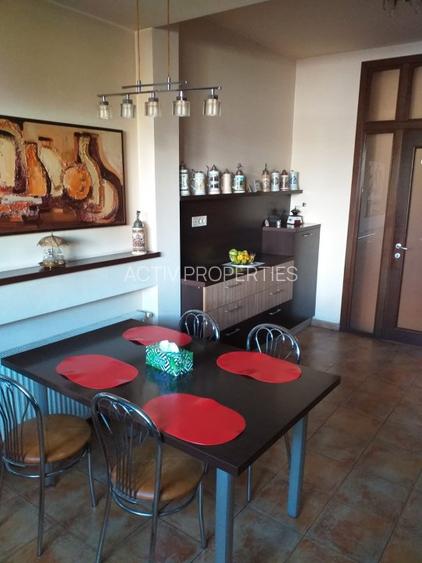 Constructie 2006, 1000mp teren, P+1+M, 480 mp utili,7 camere,5 bai,4 loc parcare - 6