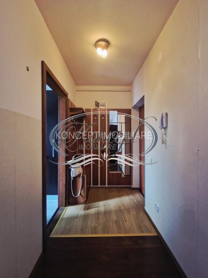 Locuinta la cheie, renovata, cu balcon si parcare, strada Tineretului - 14