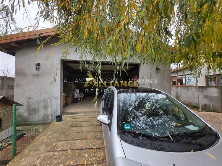 Vila cu 4 .camere 3. bai --249 mp utili - teren 881mp - 8