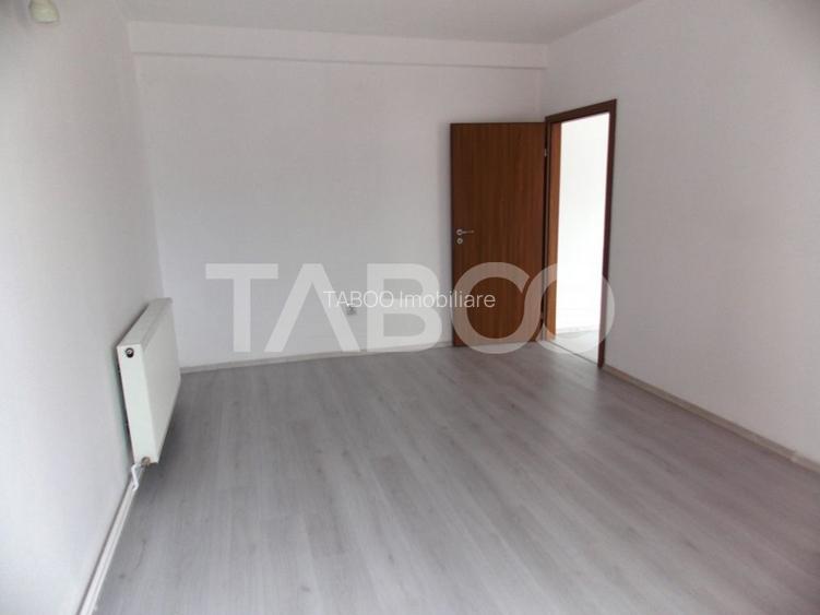 Spatiu pentru birouri de inchiriat cu utilitati incluse in Strand - 2