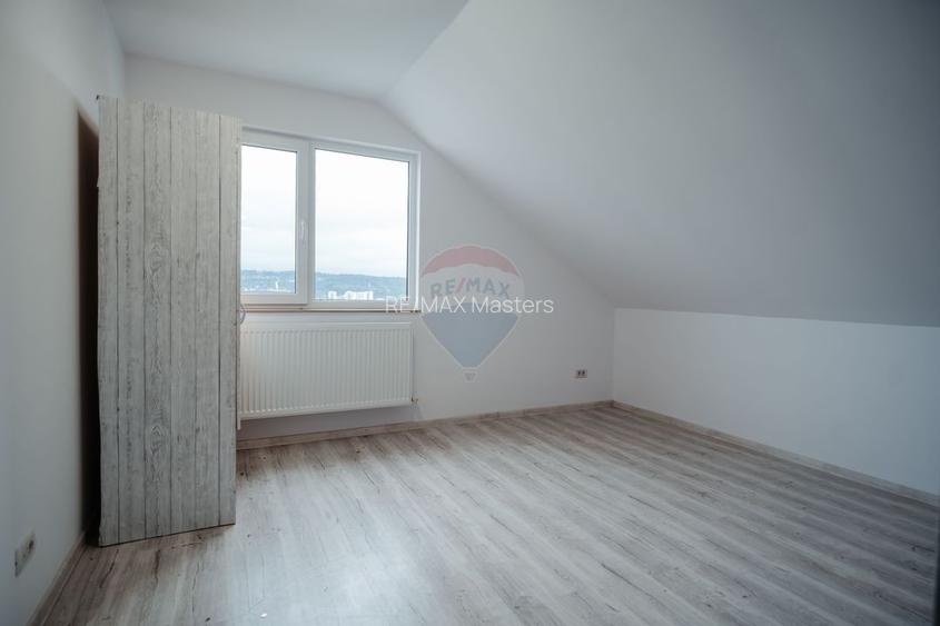 Apartament cu 3 camere de vânzare în zona Burdujeni - 13