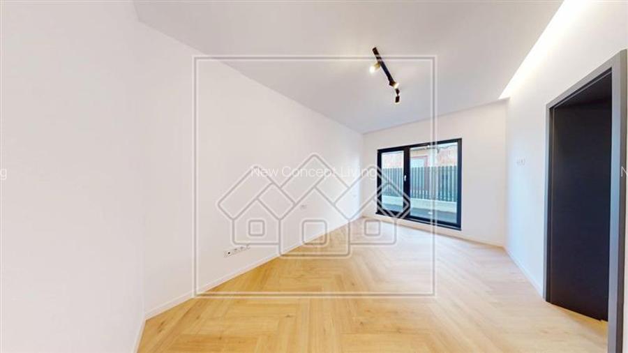 Apartament in Sibiu- 115 mp utili- 4 camere, 3 bai- 200mp curte libera - 22