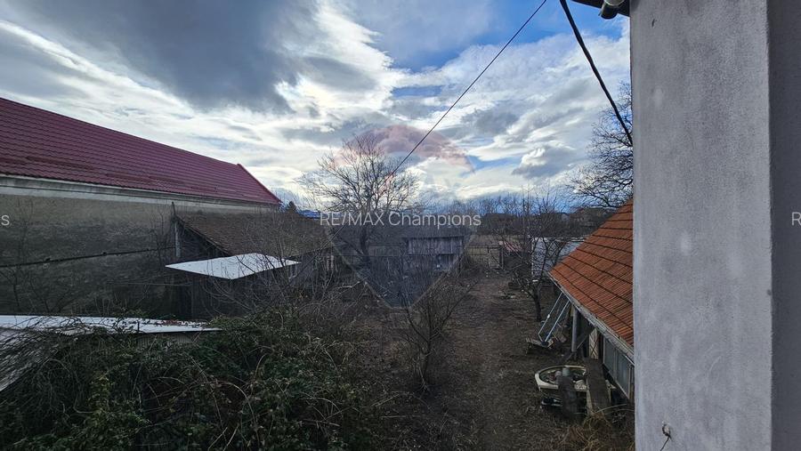 Casă cu 2 corpuri în Sânpetru | Singur în curte | 1025 mp teren - 12