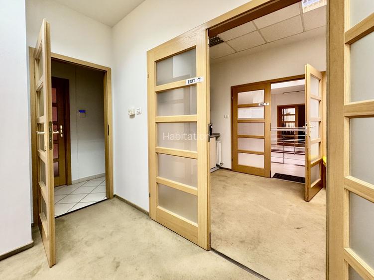 Spațiu pentru birouri langa Funshop Buziașului - 9