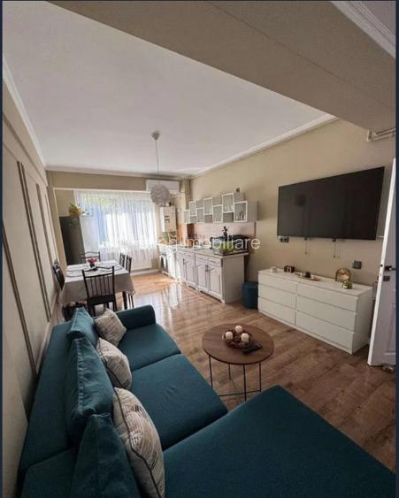 Apartament cu 2 camere, 55 mp, balcon, zona Teilor - 2