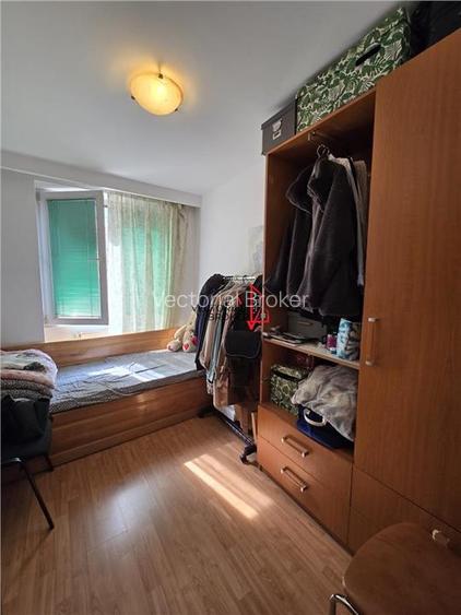 Centrala termica, et.4, decomandat Doamna Ghica Scoala Grigore Ghica - 16