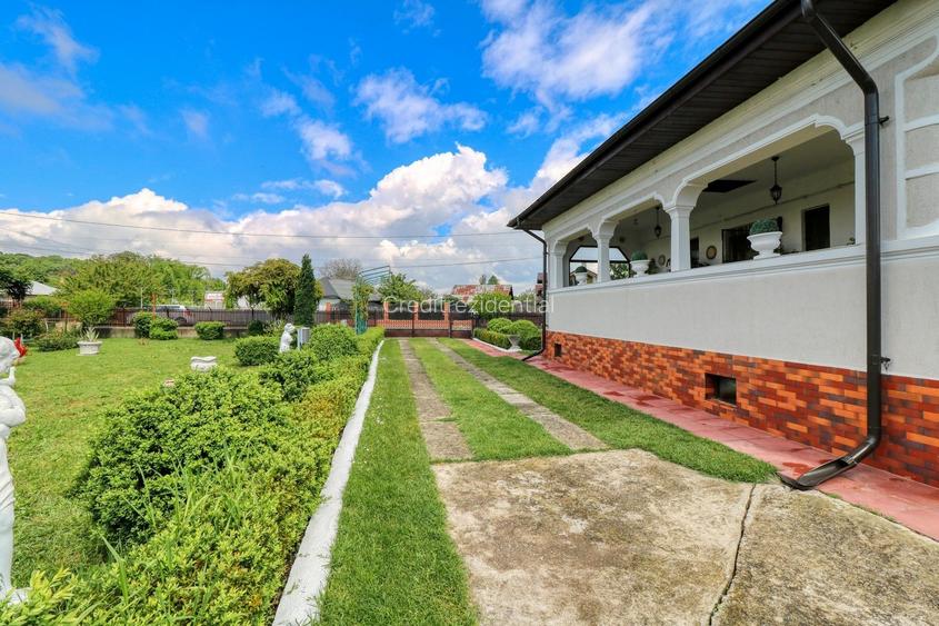 Casă boierească  de poveste- 7000 mp teren - 36