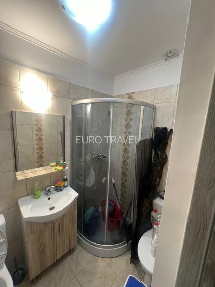 Casa la sol, renovata ,caramida, pentru locuit sau spatiu birouri, zona  buna - 9