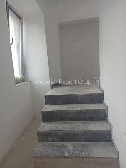 Piata Romana , imobil P+3 - 3