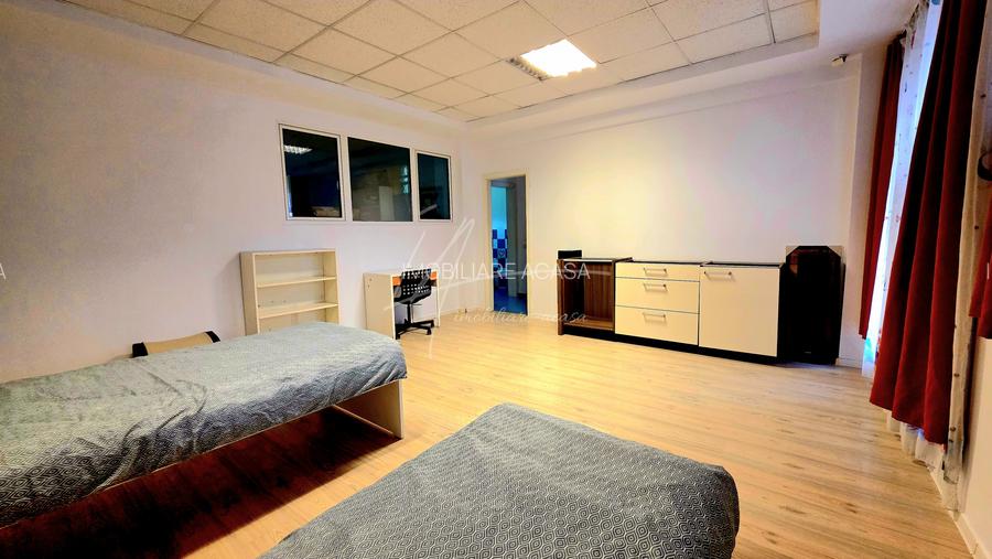 Apartament cu 5 camere si curte de 358 mp. - 48