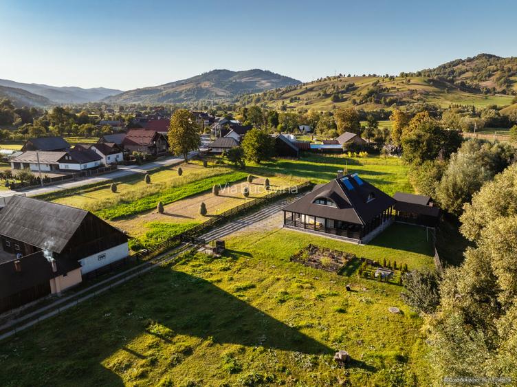 Casa de locuit sau vacanta 5 camere, 5 bai, 2600mp teren langa Humor - 46