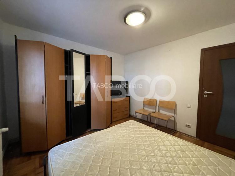 Apartament cu 2 camere decomandate si balcon de inchiriat in Strand - 4