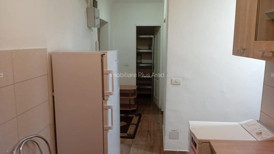 Inchiriez apartament cu 2 camere in zona centrala -langa Unicredit Bank - 6