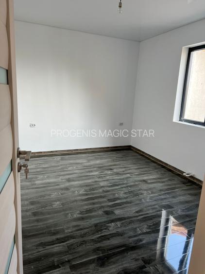 Direct proprietar vând vilă  P+1 în Lumina - 4