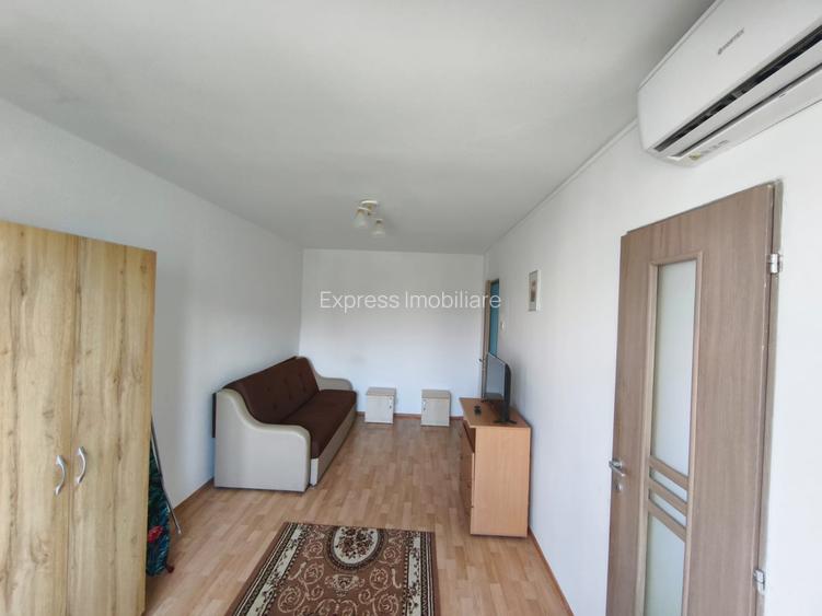 Garsonieră de închiriat în Constanța, zona Trocadero - 2