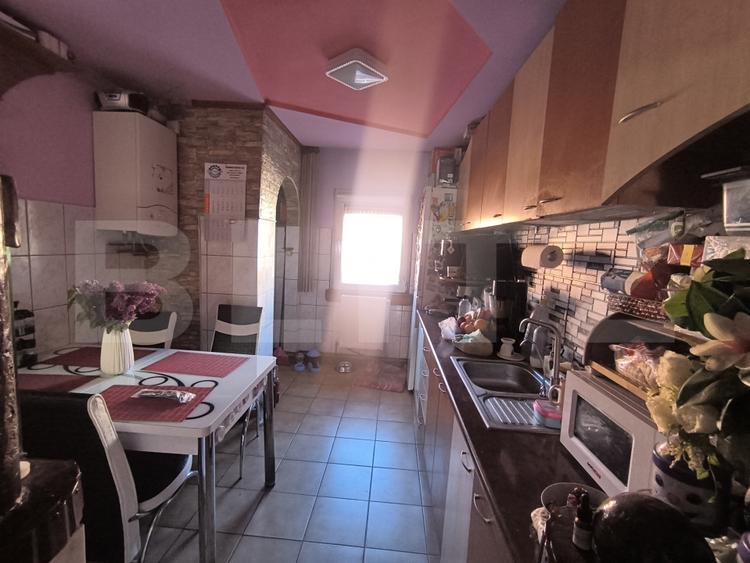 Apartament 3 camere, decomandat - Feldioara - 11