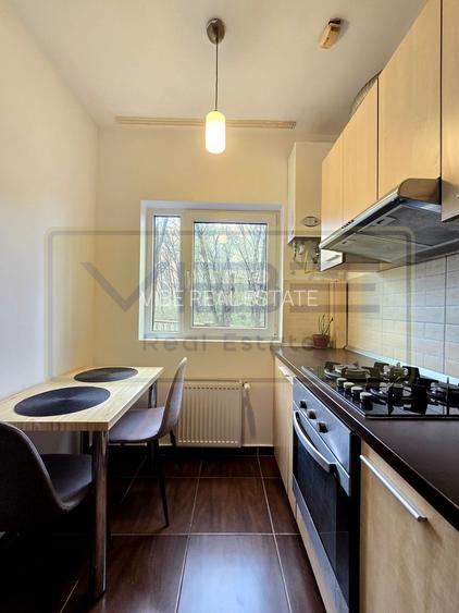 Copou-Parcul Copou/Universitate -Bloc nou - 3 camere  -parcare privata ! - 22