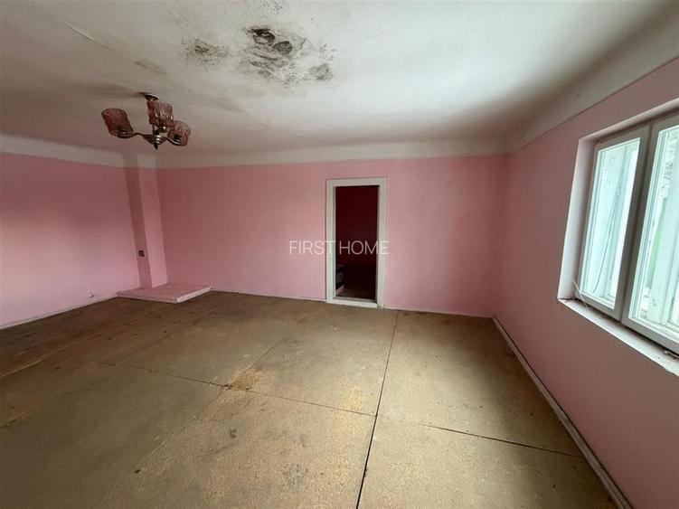 Casa batraneasca de vanzare in Campineanca str Marului nr 8 - 11