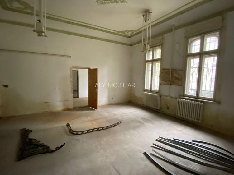 De Vanzare Vila Interbelica, 8-10 Camere, Romana - Zodiac - 4