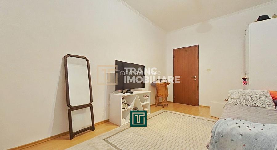 Casă impresionantă cu 15 camere, teren generos, piscină in Fantanele, Arad - 11