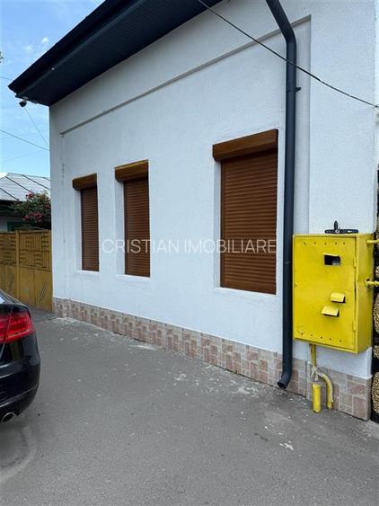 Casa zona centrala, 5 camere,  compusa din doua apartamente, chirpic si caramida - 27