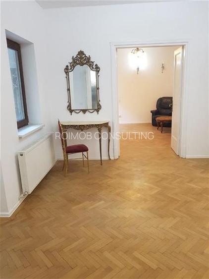 Armeneasca, apartament deosebit, 5 camere, renovat , zona cu acces facil. - 2