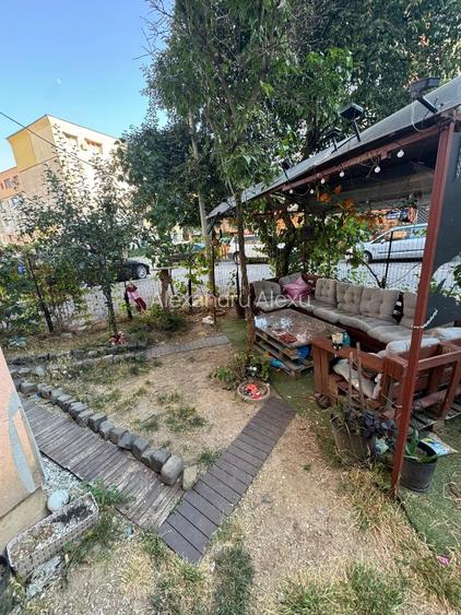 Vând apartament 35mp2 61000€  - 6