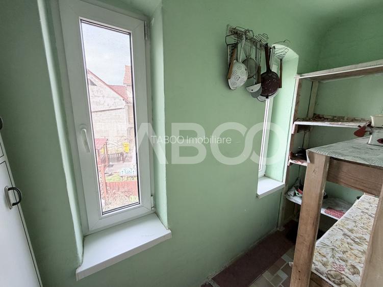 Apartament 3 camere 78 mp utili acces auto in curte Strada Dealului - 11