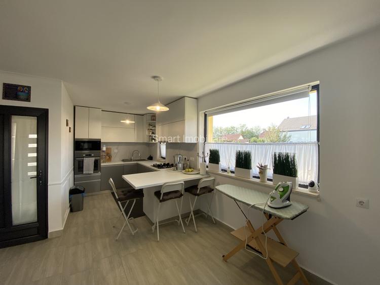 Casa individuala mobilata elegant, 4 camere, 2 bai, gradina Cristian SB - 4