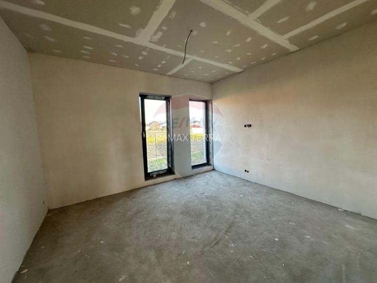 DE VANZARE - CASA MODERNA - alege finisaje - 3