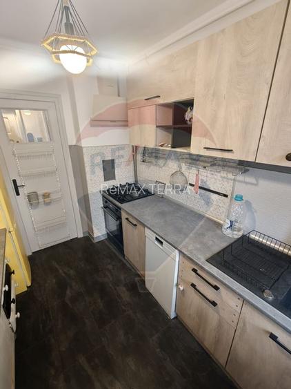 Apartament cu 3 camere de inchiriat Victor Babeș etaj 1 - 8