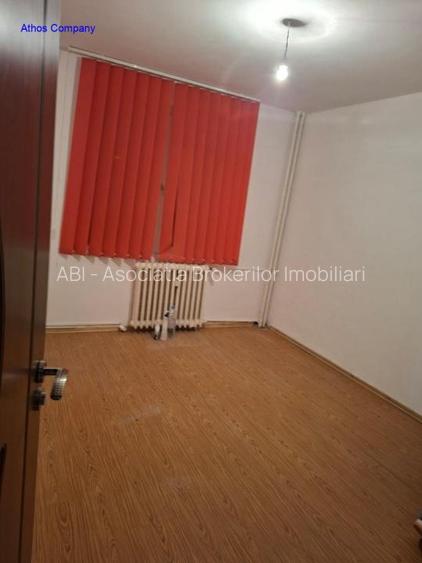 CRANGASI Ap 5 Camere ideal pt sediu de firma. - 12