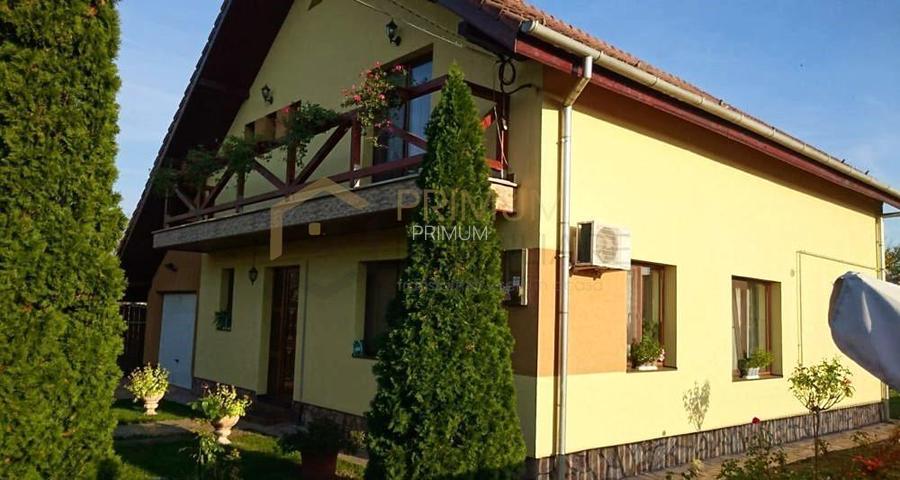 MOSNITA VECHE - CASA INDIVIDUALA - 4 cam - 2 bai - GARAJ - SUPRAVEGHERE VIDEO - 2