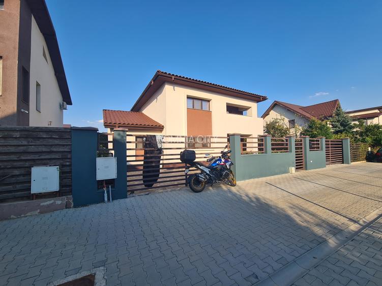 OMNIA-Proprietati alese! Casa ta. Asfalt,canalizare. Spatioasa, surprinzatoare! - 36