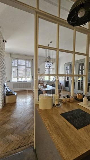 Apartament 3 camere în zona SEMICENTRAL - 8