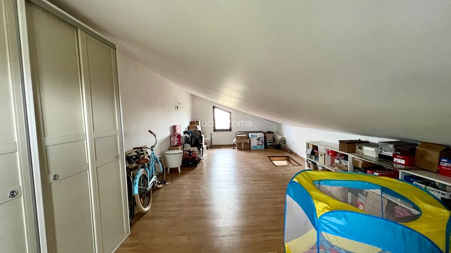 Vilă P+1 BERCENI. Teren 400. Gaze, apă, asfalt, stb 50m. Mutare imediata - 10