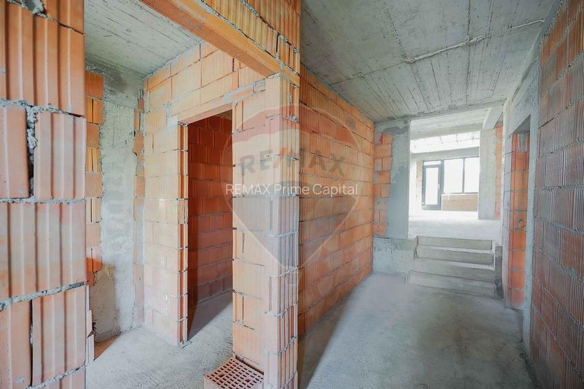 De vanzare, casa la rosu in zona centrala, Str. Emil Racovita - 10