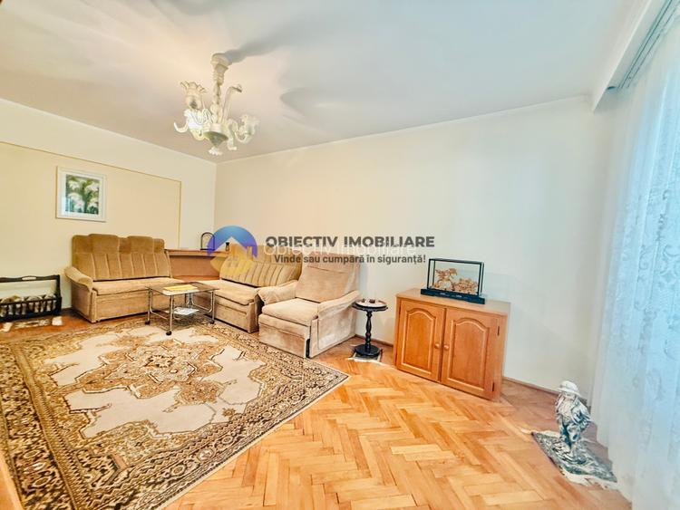 Apartament 3 camere / 2 bai/ ETAJ 2 / 80 mp / constructie 1990 - 4