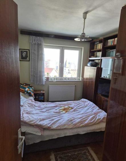 Apartament cu 3 camere, 66 mp, etaj intemediar, garaj, Zona Minerva - 2