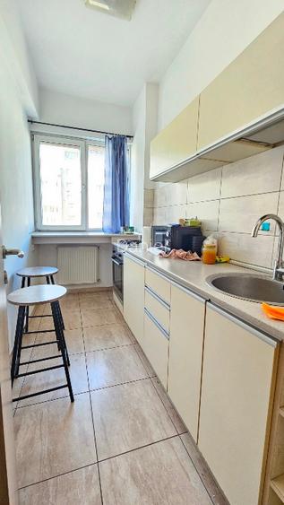Apartament 2 cam la metrou P-ta Universității  - 5