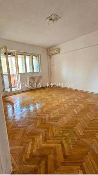 4 camere decomandat, etaj 2, vedere Casa Poporului, Calea 13 Septembrie - 2