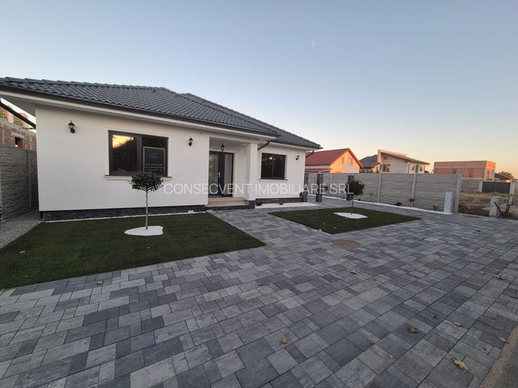 Vilă elegantă, finisată complet, Via Carmina – comision 0 - 12